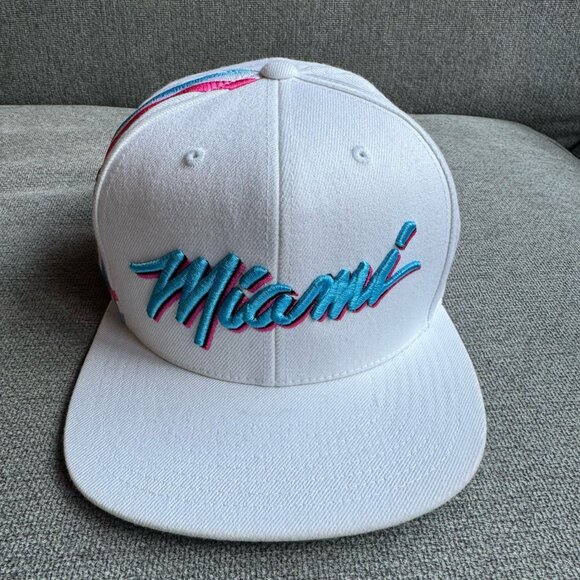 Mitchell & Ness Miami Heat Snapback Hat Cap